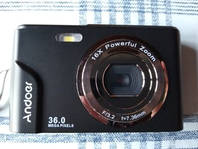 Andoer - Digital Camera / 36 Mega Pixel / 16x Power Zoom
