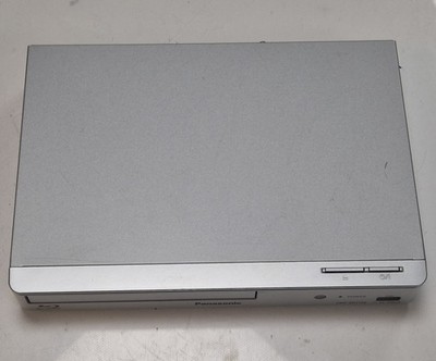 Smart Network 3D Blu-ray Disc / DVD-Player DMP-BDT166