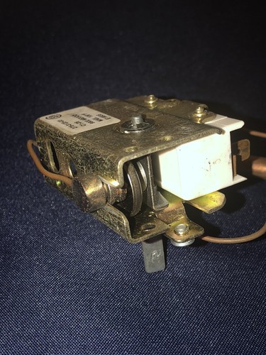 Invensys Thermostat 12" Cap 1/4" Bulb Part 275-3123-00 - Picture 6 of 9