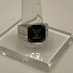 lv monogram signet ring