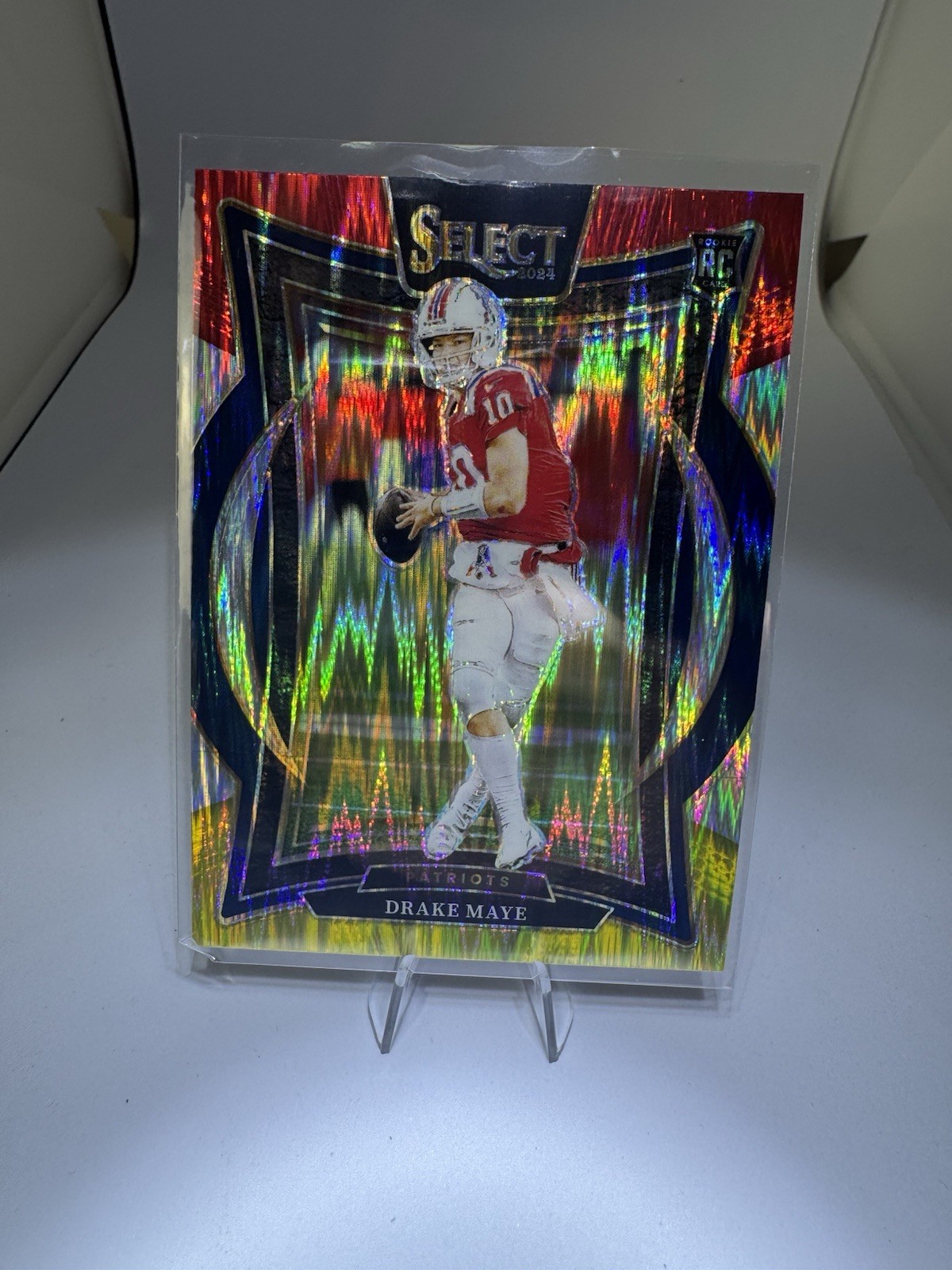 2024 Panini Select - Concourse Drake Maye #27 Red & Yellow Shock Prizm (RC)