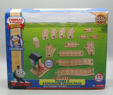 Thomas  Friends Wooden Railway Deluxe Figure 8 Expansion Track Pack w/Depot