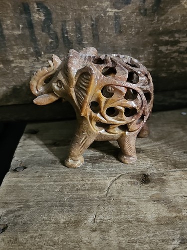 Vintage Hand Carved Soap Stone Mother Elephant With Baby Elephant Inside - Picture 1 of 10