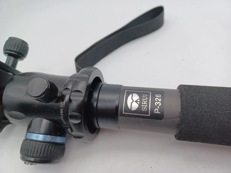 SIRUI 8X Carbon Fiber Monopod 6 sections P-326 - Image 3 of 4