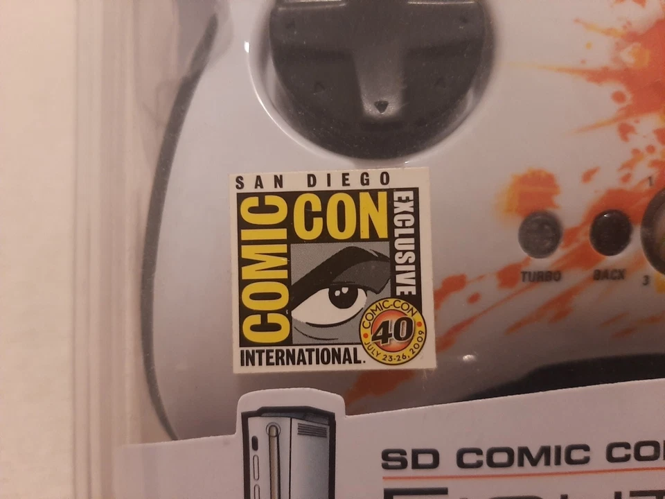 Microsoft XBOX RARE Street Fighter IV FightPad Comic Con Limited Mad Catz - Image 2 of 3