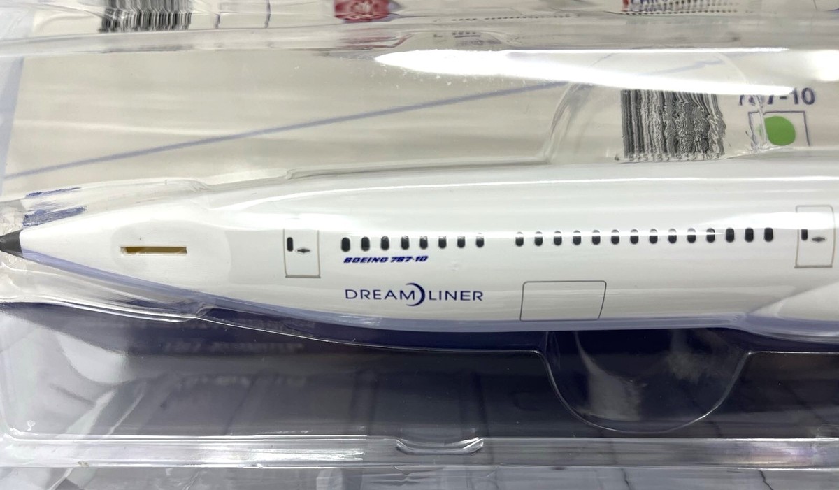 Hogan Wings 12103, China Airlines, Boeing 787-10 Dreamliner