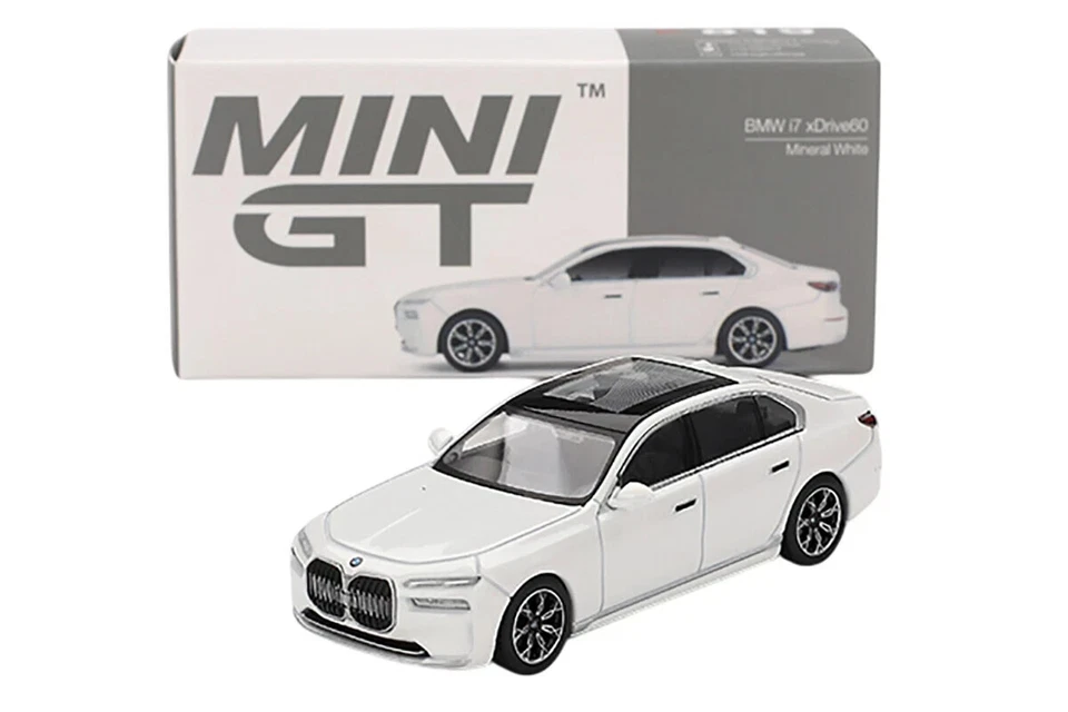 MINIGT 819 BMW i7 xDrive60 modello auto bianco scala 1:64 - Immagine 2 di 4