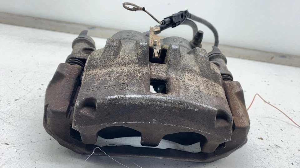 ⭕ 2014-2024 Ram ProMaster 2500 Front Passenger Caliper w/ Brake Hose Line Right Foto 3 de 4