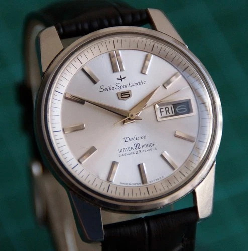 SEIKO 5 SPORTSMATIC DELUX - 7606-7991 - MECHANICAL MOVEMENT - VINTAGE WATCH !
