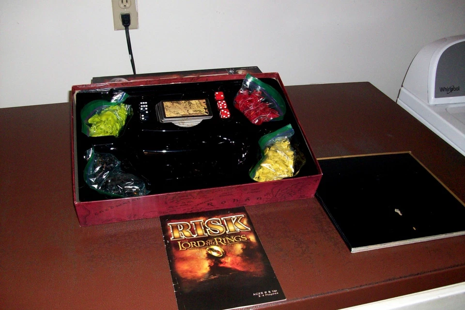 RISK THE LORD OF THE RINGS MIDDLE EARTH CONQUEST JUEGO 2002 HASBRO POR FAVOR LEER... Foto 2 de 2