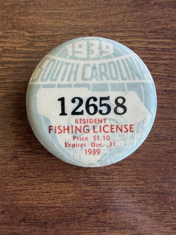 Nice 1939 South Carolina Fishing License SC Badge