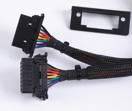 Underdash OBD2 Splitter Y Cable OBDII 1 Male to 2 Female Small, Black  - Picture 6 of 7