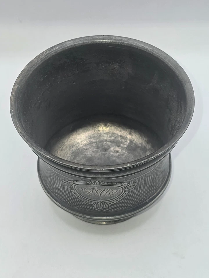 Ancienne timbale en étain - Photo 3/4