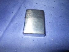 Zapalniczka benzynowa srebrna firmy Zippo