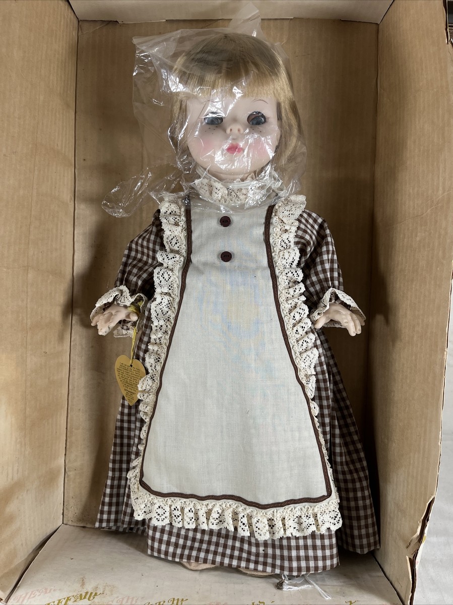 Vintage Effanbee Suzie Sunshine Doll 1961 With Flirty Eyes 18