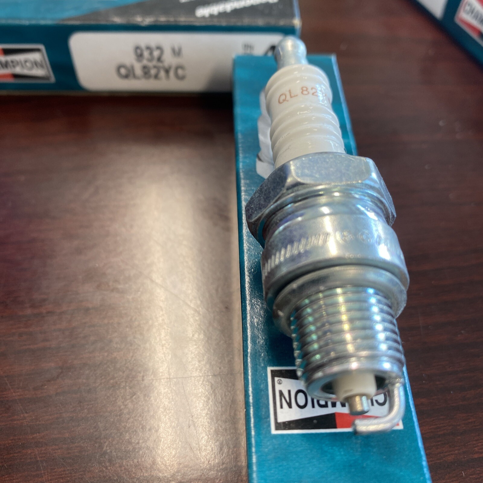 4 Pack Champion Spark Plugs 932m Copper Marine QL82YC