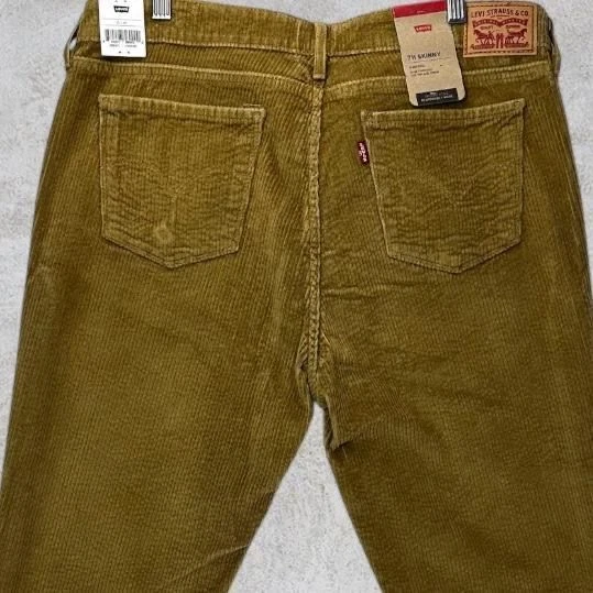 Pantalones ajustados de pana Levi's 711 tiro medio calce ajustado talla 33x30 Foto 4 de 4