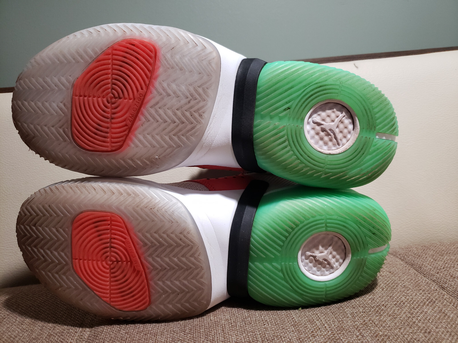 NIKE Jordan React Elevation White Hyper Violet - image 5