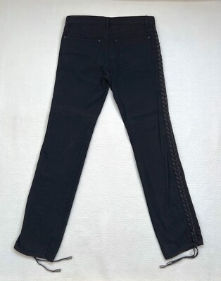 ALEXANDER MCQUEEN アク ラウントトゥ クロック 【関税込】 Alexander McQueen black jean with adjustable straps on the