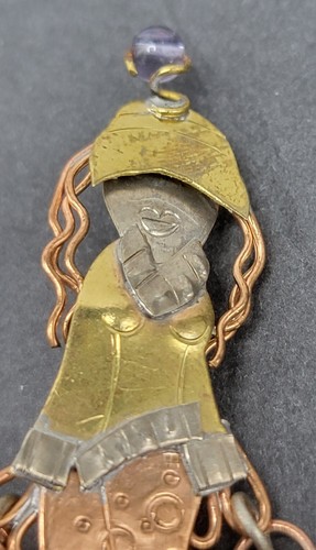 Adorable Copper Brass Silver Color Metal Brooch Figural Lady Shopping W/ Bags - Picture 15 of 18