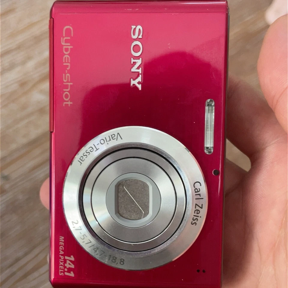 SONY Cyber-Shot DSC-W330 Digital Camera 14.1MP Auto Focus with Accessories Red - Image 3 of 4