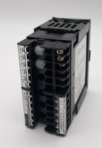 Eurotherm 32H8/CC/VH/RRDX/R/XXX/G/ENG/ENG/XXXXX/XXXXX/XXXXX/XXXXXX... Controller - Foto 4 di 4