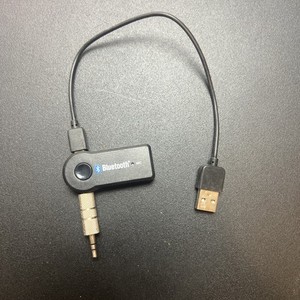 Wireless bluetooth car receiver audio aux adapter Pre Owned
