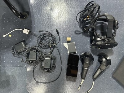 HTC Vive Virtual Reality Headset (99HAHZ024-00)