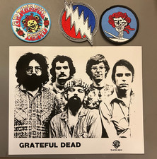 Grateful Dead black & white 8 X 10 glossy promo photo + 3 sew on Patches !