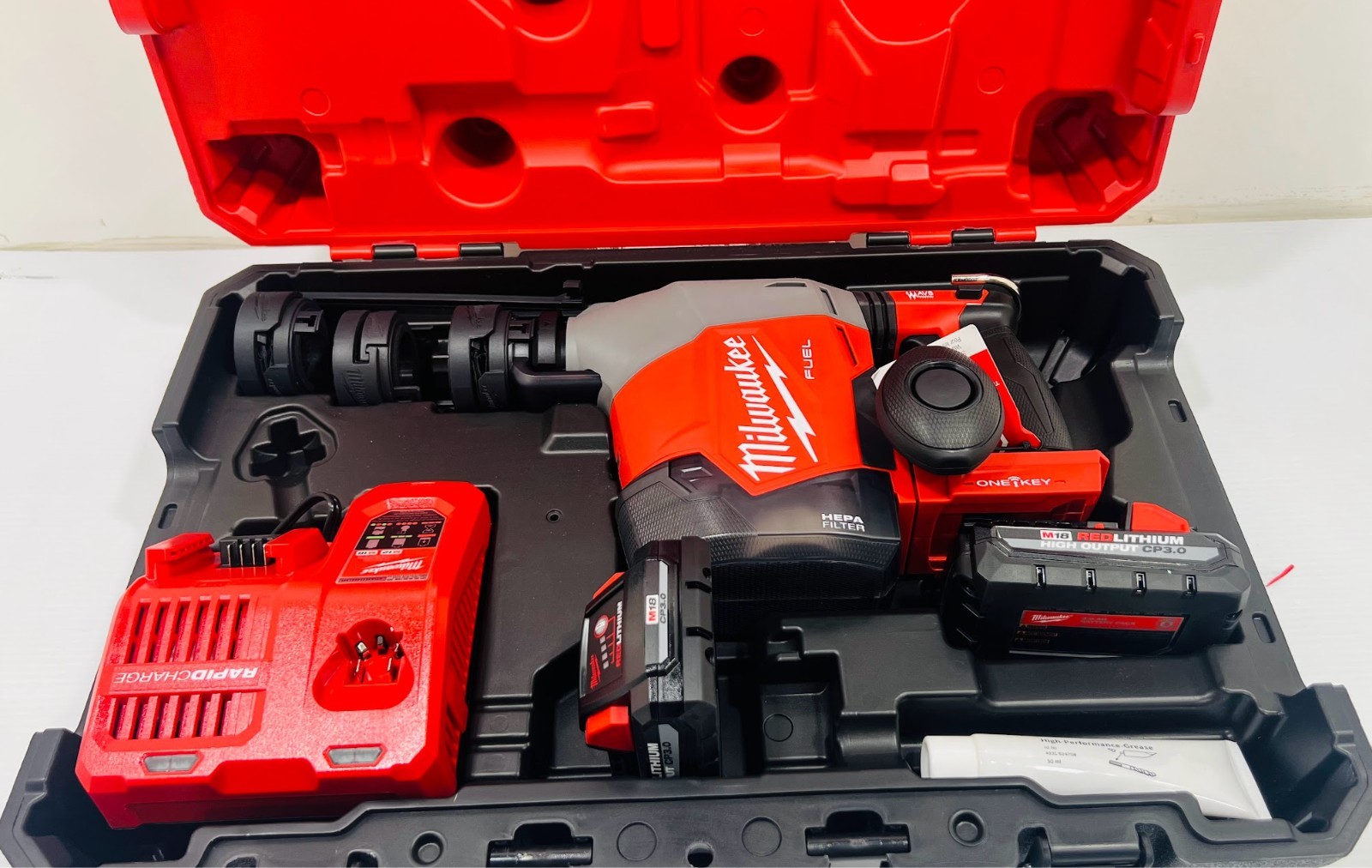 Milwaukee 3311-22 M18 FUEL  Rotary  Kit w/Integrated Dust Extraction