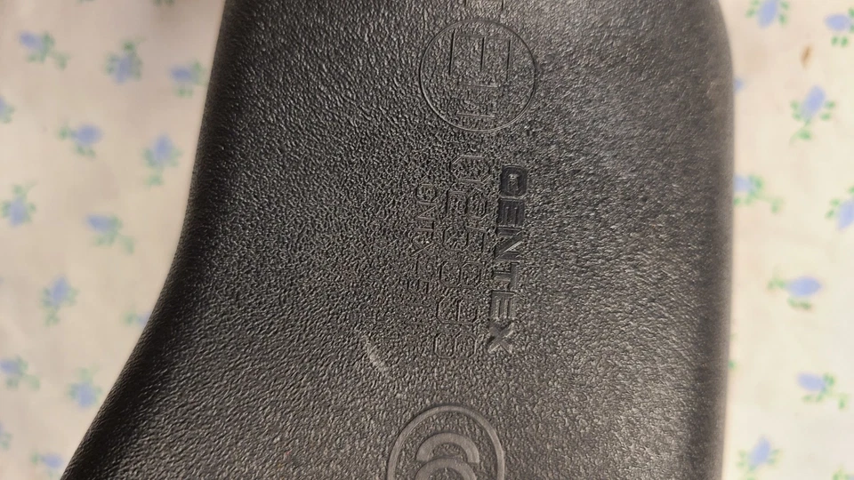 2007-2013 Chevy Silverado Sierra Rearview Mirror On star Auto Dim OEM 15816792 - Image 2 of 3