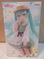 Hatsune Miku Fashion Figure Country Ver. Figure Taito New US Seller