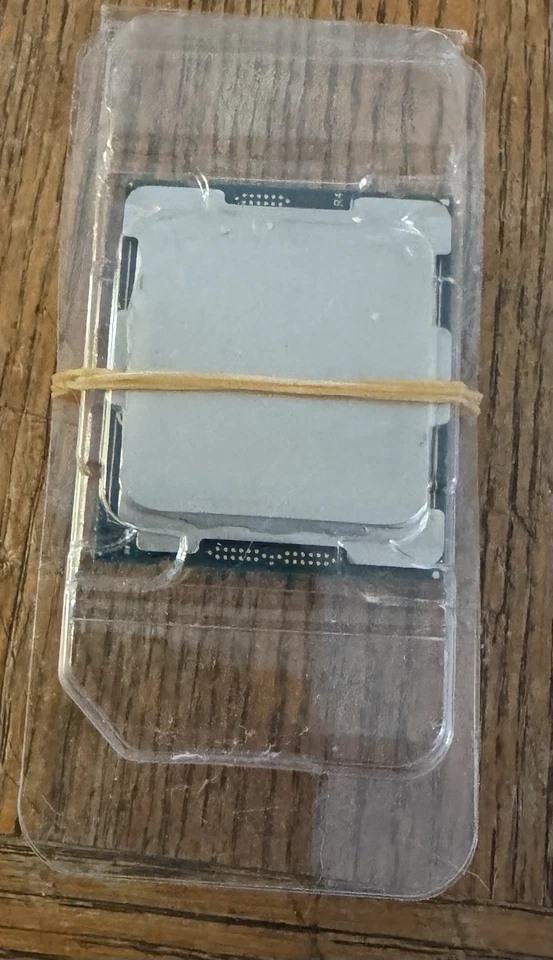 Intel Core i7-7800X Desktop Processor (3.5 GHz, 6 Cores, LGA 2066) Skylake - Image 3 of 4