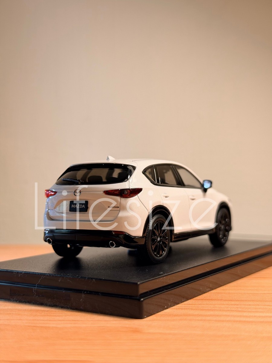1/43 Mazda CX-5 Diecast Model Car Snowflake White Pearl Mica Mazda