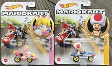 Hot Wheels Mario Kart Cat Peach Standard Kart & Toad Sneeker