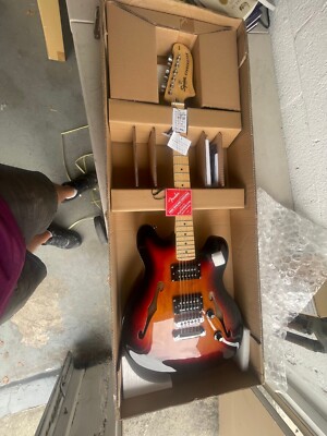 Fender Squier Affinity 6 String Semi-Hollow-Body Starcaster Electric Guitar