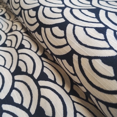 Traditional Japanese Kimono Slub Cotton Fabric with Wave Pattern Sevenberry - Picture 48 of 58