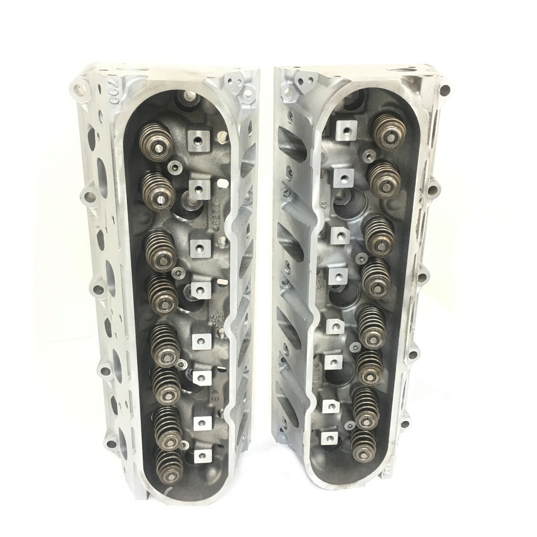 エルドラド　6.5 Ford 4.6L 5.4L 3V Cylinder Head Assembly Driver LH Side 16mm