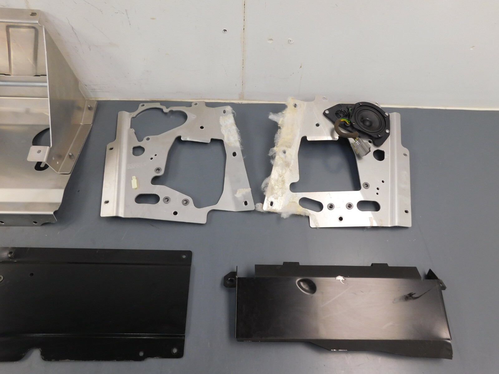 2014 12 - 18 Aston Martin V12 Assorted Brackets #1697 L5  