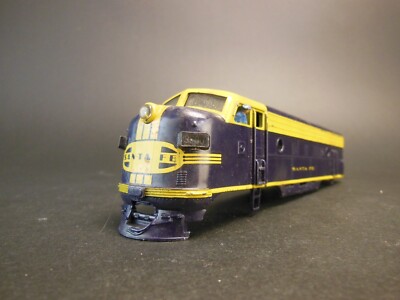 HO SCALE SANTA FE FREIGHT F7 A LOCOMOTIVE SHELL