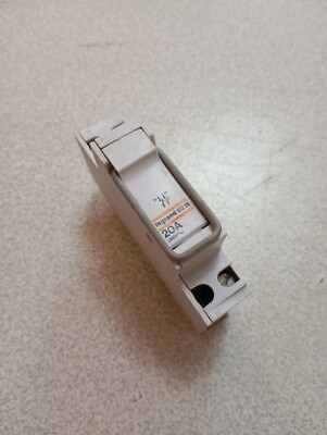 Comment choisir le bon disjoncteur, porte-fusible ou coupe-circuit Comment choisir le bon disjoncteur, porte-fusible ou coupe-circuit
