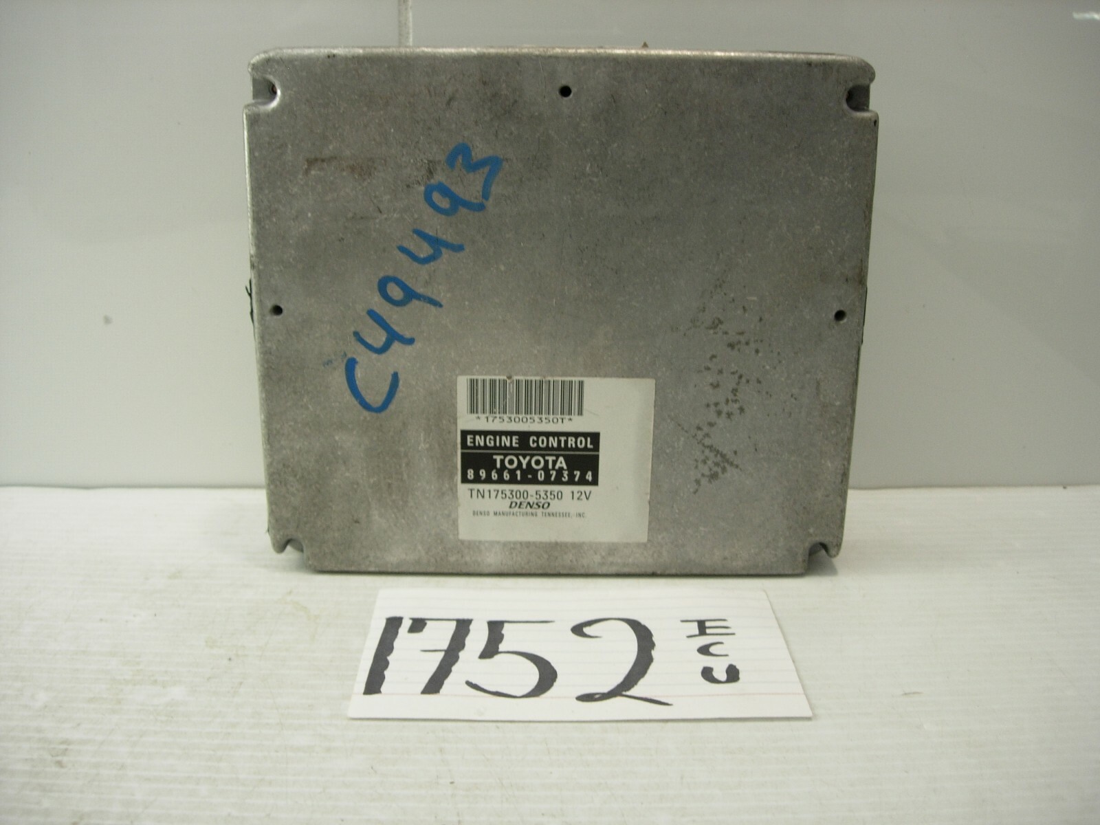 2004 Toyota Avalon #1752 Engine Computer ECM ECU  89661-07374