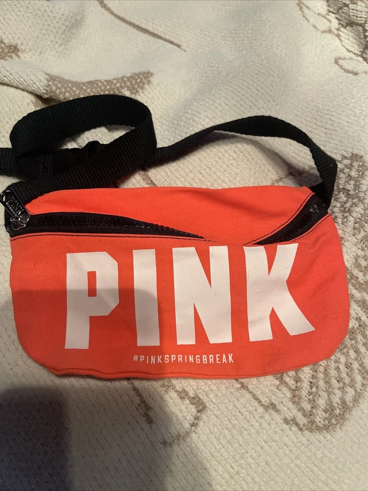 Riñonera con logotipo ROSA de Victorias Secret Foto 3 de 4