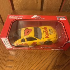 Racing Champions 1995 Edition 4 Kodak Stock Car Replica 1:24 Diecast NASCAR