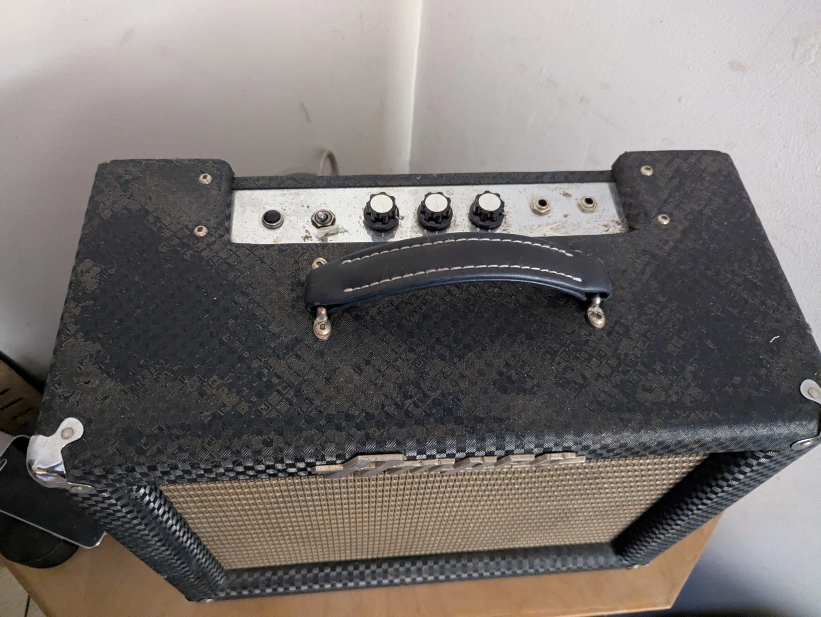 Picture 2 of 6