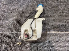 Dc2 Integra Type R 96-spec Honda Genuine Washer Tank With Motor T5-2161 Dc2 Integra Type R 96-spec Honda Genuine Washer Tank With Motor T5-2161