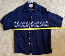 IZOD International Tour Men's Large Blue Floral Rayon Camp Shirt Hawaiian Aloha