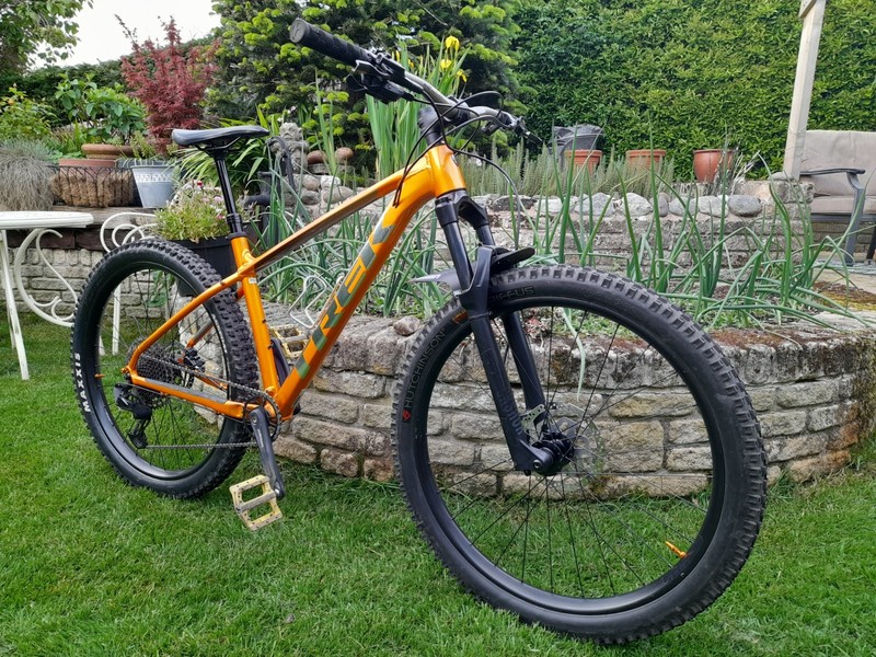 Trek Roscoe 7 Medium / Large Frame In Factory Orange Great Condition