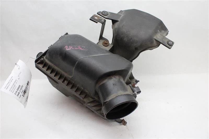 Used Air Cleaner Assembly fits: 2011 Mazda CX-9 Grade A Foto 2 de 4