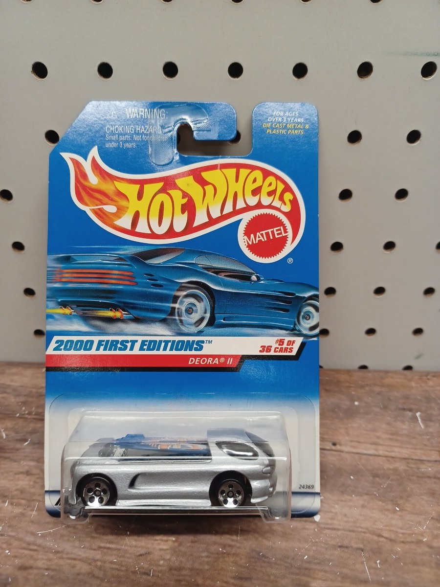 HOT WHEELS 2000 DEORA II WITH CUSTOM HW SURFBOARDS FIRST EDITION